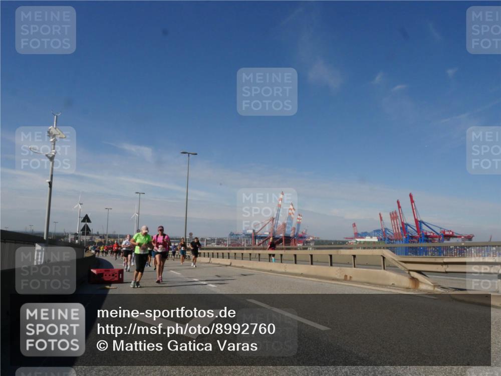 03.10.2025 - Köhlbrandbrückenlauf Matties Gatica Varas http://msf.ph/oto/8992760 03.10.2025 12:44:57 Position 2  meine-sportfotos.de