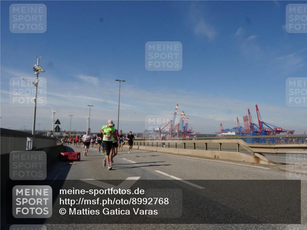 03.10.2025 - Köhlbrandbrückenlauf Matties Gatica Varas http://msf.ph/oto/8992768 03.10.2025 12:44:58 Position 2  meine-sportfotos.de