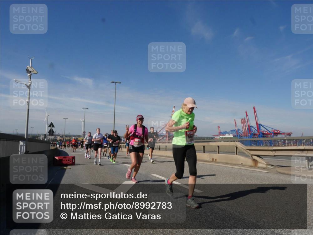 03.10.2025 - Köhlbrandbrückenlauf Matties Gatica Varas http://msf.ph/oto/8992783 03.10.2025 12:45:00 Position 2  meine-sportfotos.de