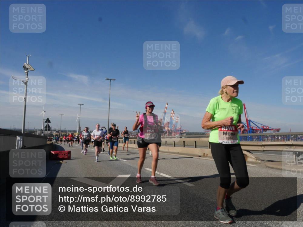03.10.2025 - Köhlbrandbrückenlauf Matties Gatica Varas http://msf.ph/oto/8992785 03.10.2025 12:45:01 Position 2 6184 meine-sportfotos.de