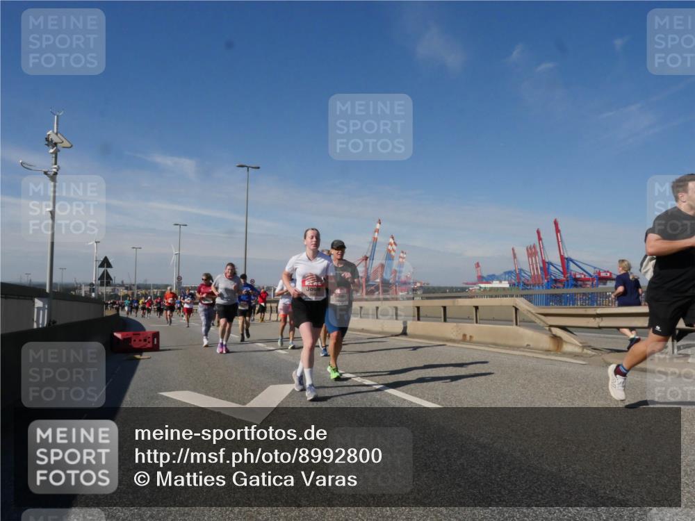 03.10.2025 - Köhlbrandbrückenlauf Matties Gatica Varas http://msf.ph/oto/8992800 03.10.2025 12:45:03 Position 2  meine-sportfotos.de