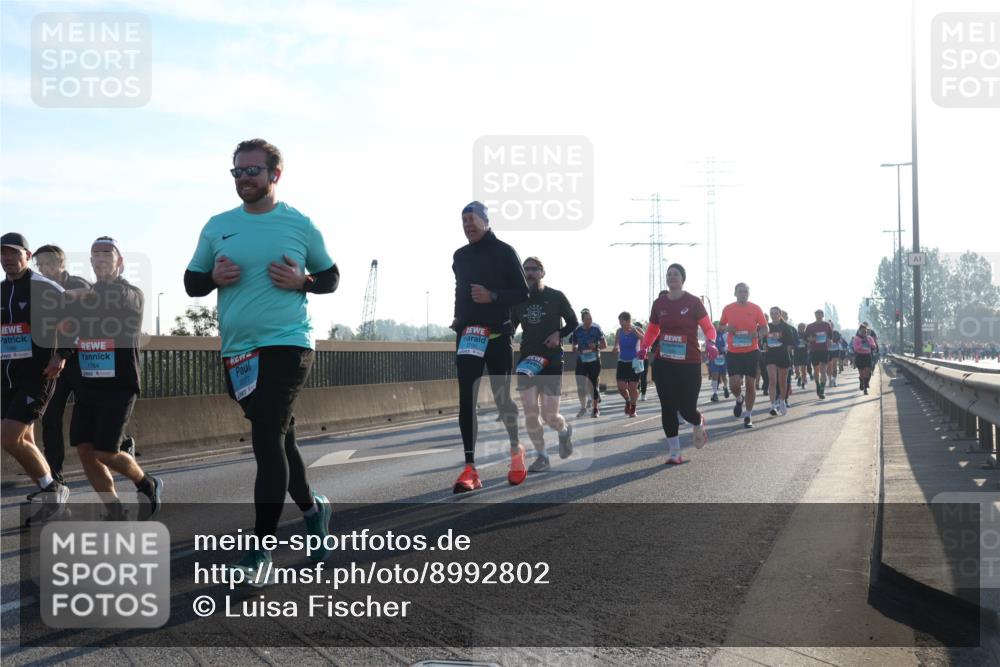 03.10.2025 - Köhlbrandbrückenlauf Luisa Fischer http://msf.ph/oto/8992802 03.10.2025 10:18:34 Position 3 1764, 2077 meine-sportfotos.de
