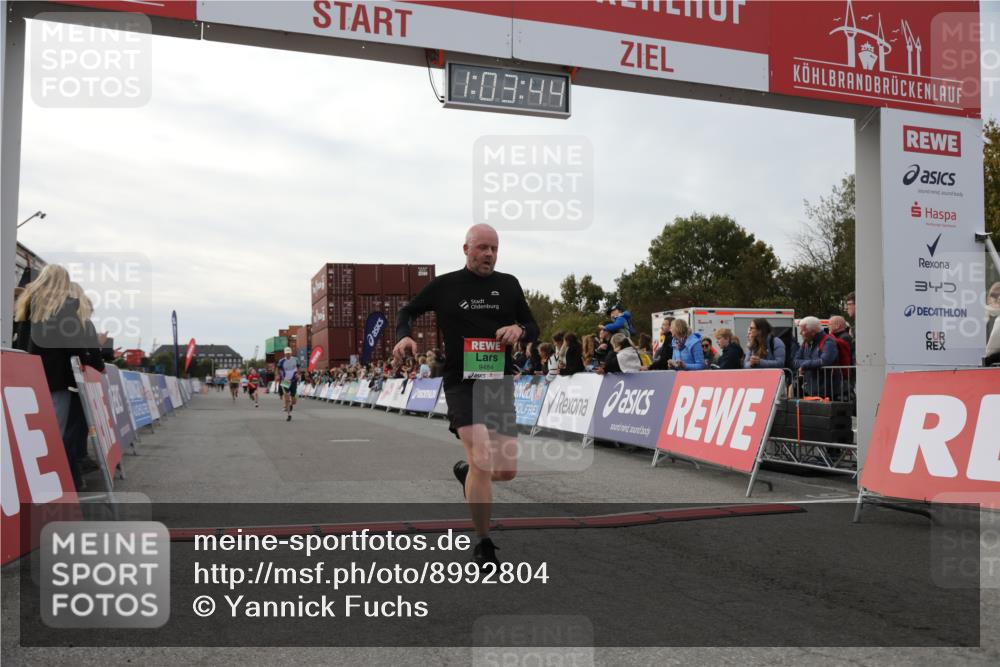 03.10.2025 - Köhlbrandbrückenlauf Yannick Fuchs http://msf.ph/oto/8992804 03.10.2025 16:03:42 Ziel 7409, 8980, 8981, 9484, 9666, 9730 meine-sportfotos.de
