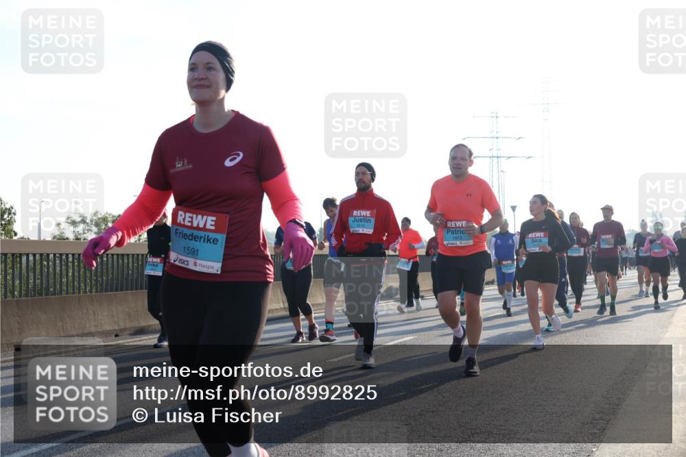 03.10.2025 - Köhlbrandbrückenlauf Luisa Fischer http://msf.ph/oto/8992825 03.10.2025 10:18:36 Position 3 1591, 3216, 1973 meine-sportfotos.de