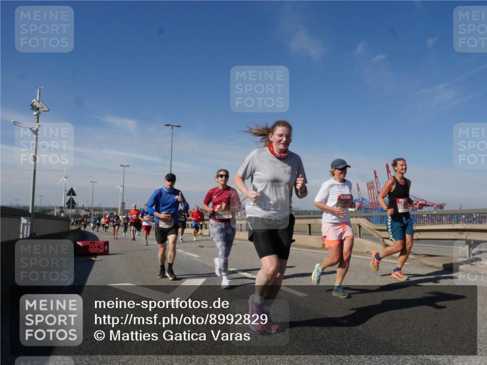 03.10.2025 - Köhlbrandbrückenlauf Matties Gatica Varas http://msf.ph/oto/8992829 03.10.2025 12:45:06 Position 2  meine-sportfotos.de