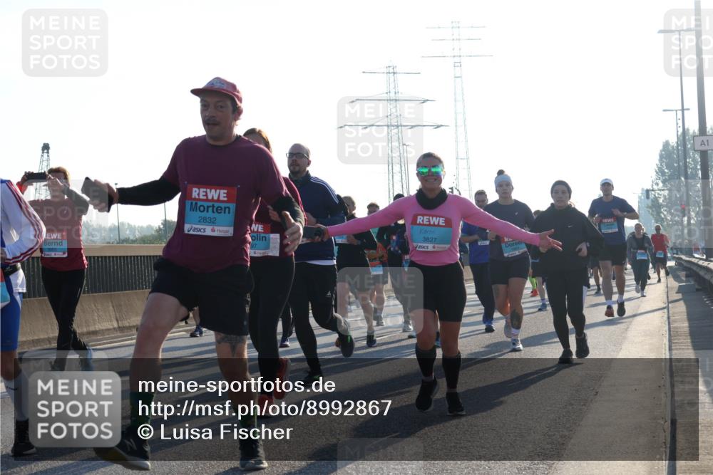 03.10.2025 - Köhlbrandbrückenlauf Luisa Fischer http://msf.ph/oto/8992867 03.10.2025 10:18:40 Position 3 2832, 3827, 1 meine-sportfotos.de