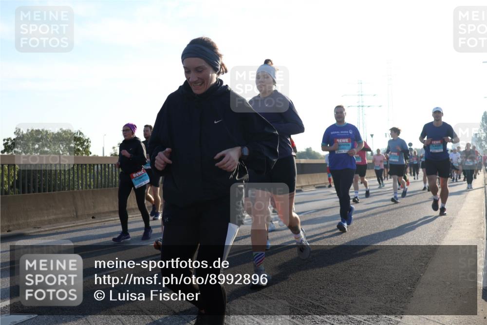 03.10.2025 - Köhlbrandbrückenlauf Luisa Fischer http://msf.ph/oto/8992896 03.10.2025 10:18:43 Position 3  meine-sportfotos.de