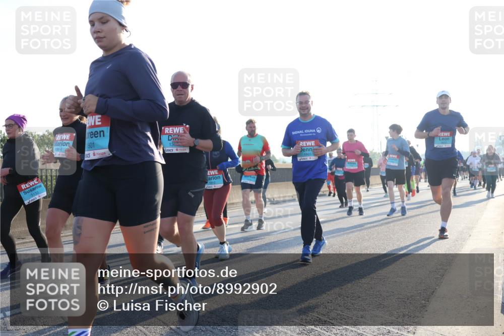 03.10.2025 - Köhlbrandbrückenlauf Luisa Fischer http://msf.ph/oto/8992902 03.10.2025 10:18:44 Position 3 3133, 1304, 1801, 130, 1812, 1865 meine-sportfotos.de