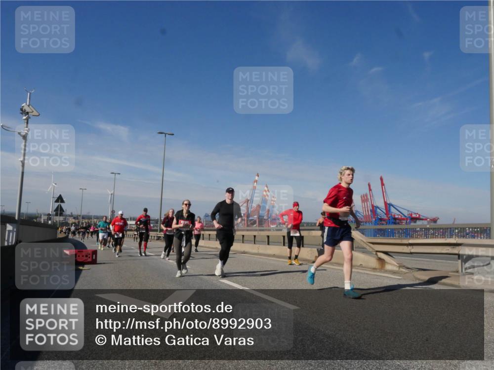 03.10.2025 - Köhlbrandbrückenlauf Matties Gatica Varas http://msf.ph/oto/8992903 03.10.2025 12:45:14 Position 2  meine-sportfotos.de