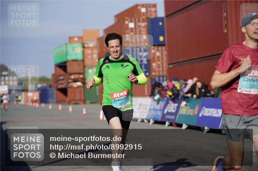 03.10.2025 - Köhlbrandbrückenlauf Michael Burmester http://msf.ph/oto/8992915 03.10.2025 09:52:55 Ziel 1035, 2705, 3629 meine-sportfotos.de