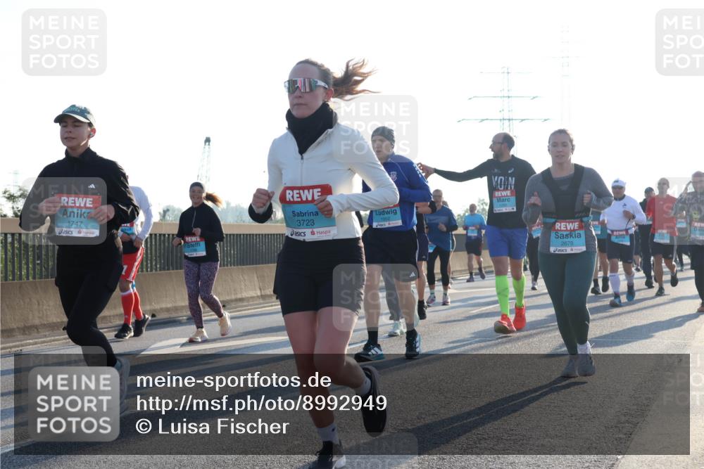 03.10.2025 - Köhlbrandbrückenlauf Luisa Fischer http://msf.ph/oto/8992949 03.10.2025 10:18:48 Position 3 1747, 3723, 1952, 2678 meine-sportfotos.de