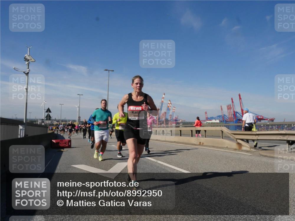 03.10.2025 - Köhlbrandbrückenlauf Matties Gatica Varas http://msf.ph/oto/8992950 03.10.2025 12:45:20 Position 2 6680 meine-sportfotos.de