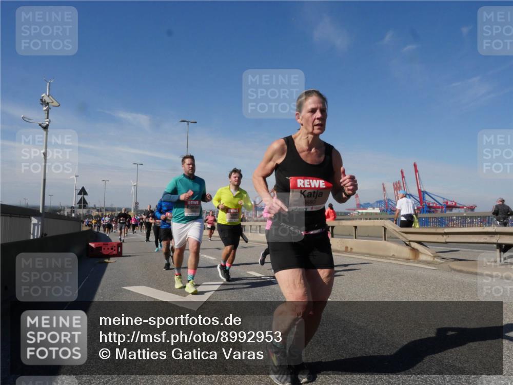03.10.2025 - Köhlbrandbrückenlauf Matties Gatica Varas http://msf.ph/oto/8992953 03.10.2025 12:45:20 Position 2 6680 meine-sportfotos.de