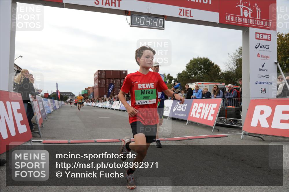 03.10.2025 - Köhlbrandbrückenlauf Yannick Fuchs http://msf.ph/oto/8992971 03.10.2025 16:03:46 Ziel 7409, 8980, 8981, 9405, 9730, 9746 meine-sportfotos.de