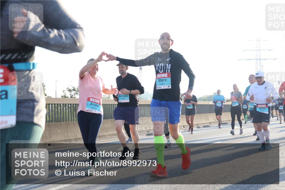 03.10.2025 - Köhlbrandbrückenlauf Luisa Fischer http://msf.ph/oto/8992973 03.10.2025 10:18:51 Position 3 1672, 2785, 1282 meine-sportfotos.de