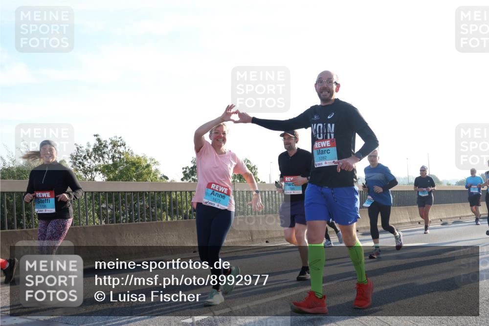 03.10.2025 - Köhlbrandbrückenlauf Luisa Fischer http://msf.ph/oto/8992977 03.10.2025 10:18:51 Position 3 1795, 1672, 2785, 1282 meine-sportfotos.de
