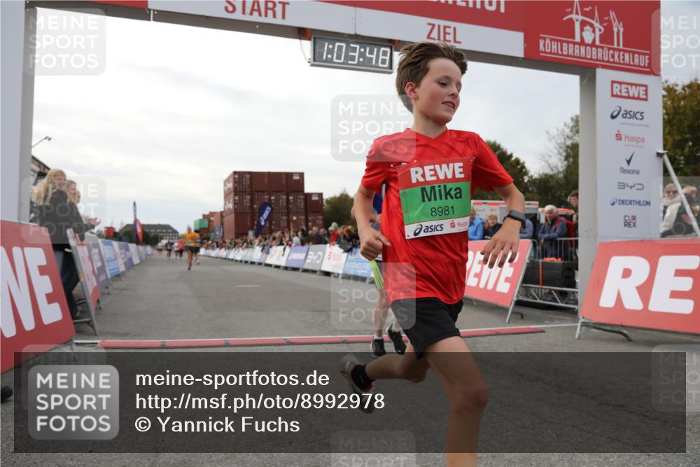 03.10.2025 - Köhlbrandbrückenlauf Yannick Fuchs http://msf.ph/oto/8992978 03.10.2025 16:03:46 Ziel 7409, 8980, 8981, 9405, 9730, 9746 meine-sportfotos.de