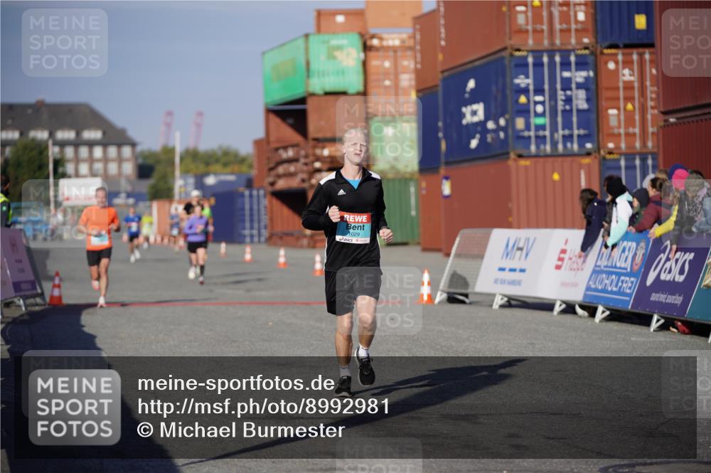 03.10.2025 - Köhlbrandbrückenlauf Michael Burmester http://msf.ph/oto/8992981 03.10.2025 09:53:11 Ziel 1029, 3618 meine-sportfotos.de