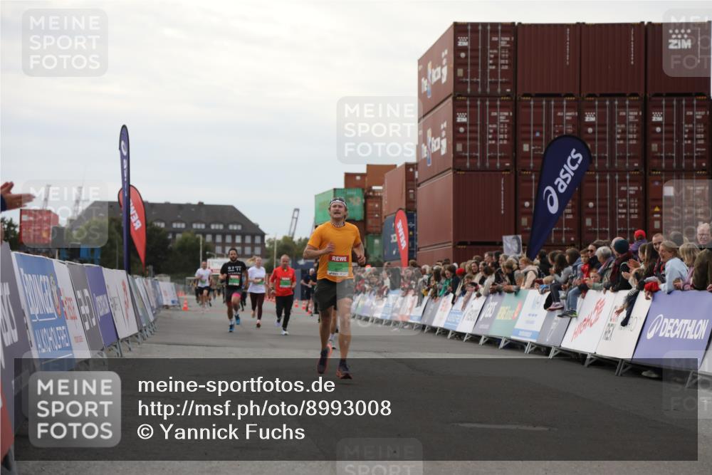 03.10.2025 - Köhlbrandbrückenlauf Yannick Fuchs http://msf.ph/oto/8993008 03.10.2025 16:03:47 Ziel 7409, 7811, 8980, 8981, 9405, 9473, 9672, 9730, 9746 meine-sportfotos.de