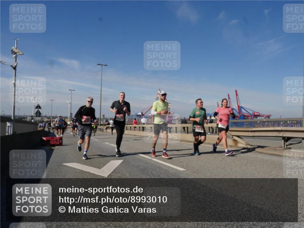 03.10.2025 - Köhlbrandbrückenlauf Matties Gatica Varas http://msf.ph/oto/8993010 03.10.2025 12:45:26 Position 2  meine-sportfotos.de