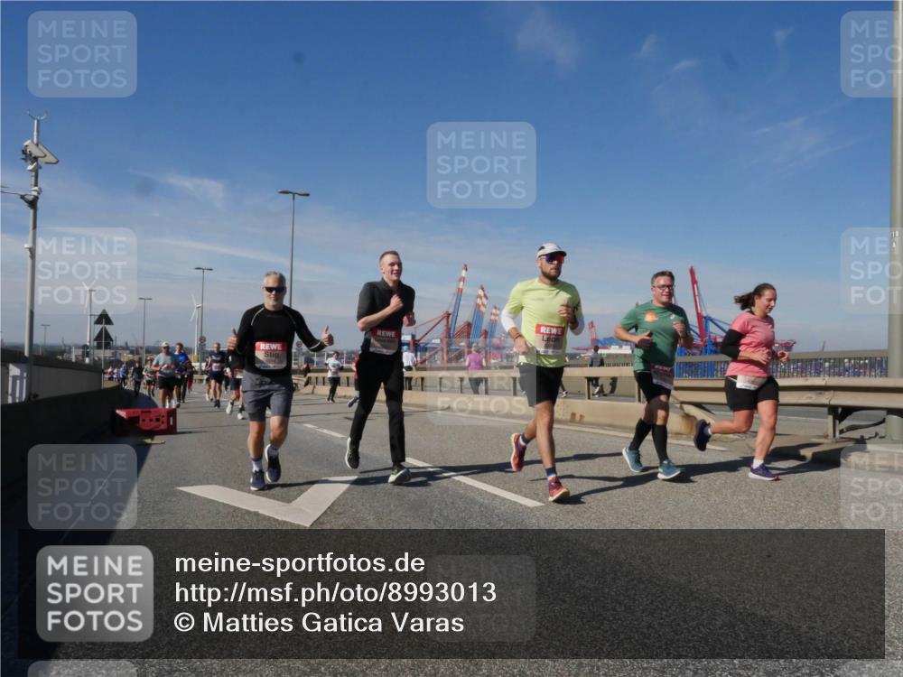 03.10.2025 - Köhlbrandbrückenlauf Matties Gatica Varas http://msf.ph/oto/8993013 03.10.2025 12:45:27 Position 2 118 meine-sportfotos.de