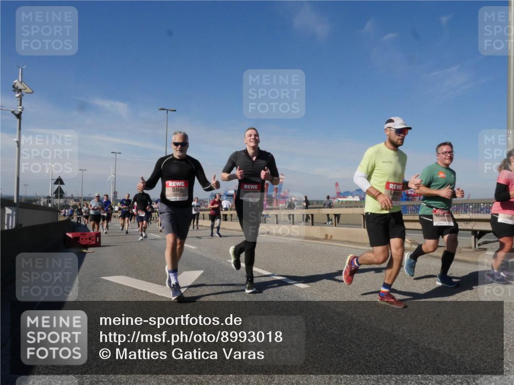 03.10.2025 - Köhlbrandbrückenlauf Matties Gatica Varas http://msf.ph/oto/8993018 03.10.2025 12:45:27 Position 2 6116 meine-sportfotos.de