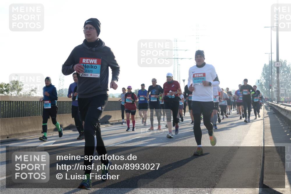 03.10.2025 - Köhlbrandbrückenlauf Luisa Fischer http://msf.ph/oto/8993027 03.10.2025 10:18:56 Position 3 2323, 1947, 1 meine-sportfotos.de