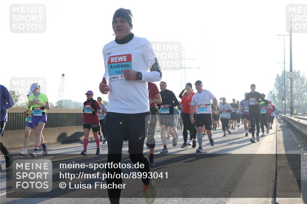 03.10.2025 - Köhlbrandbrückenlauf Luisa Fischer http://msf.ph/oto/8993041 03.10.2025 10:18:58 Position 3 1947, 1 meine-sportfotos.de