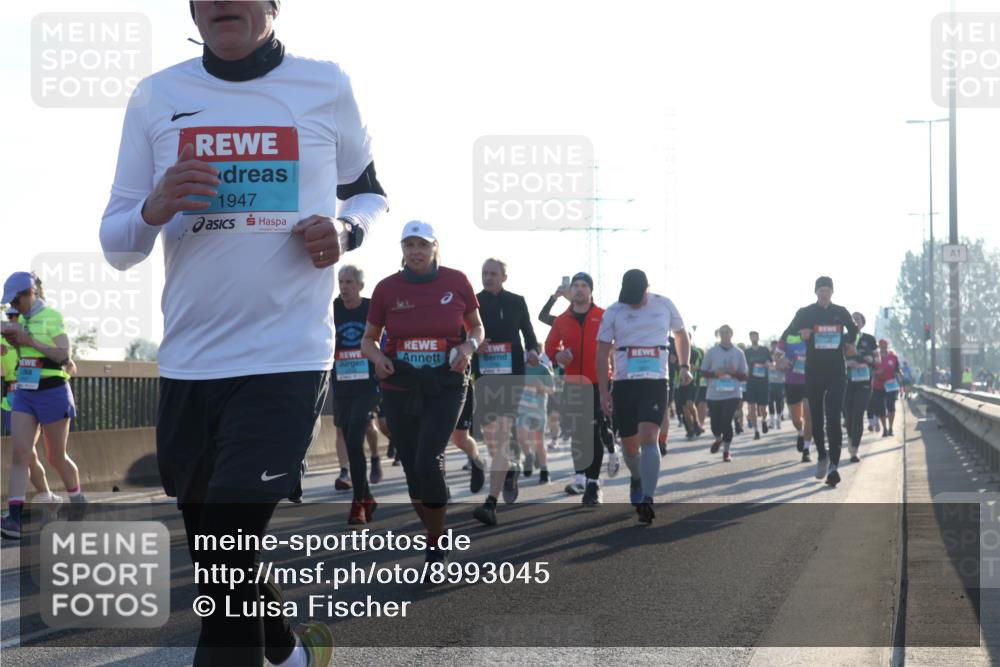 03.10.2025 - Köhlbrandbrückenlauf Luisa Fischer http://msf.ph/oto/8993045 03.10.2025 10:18:58 Position 3 1947, 1 meine-sportfotos.de
