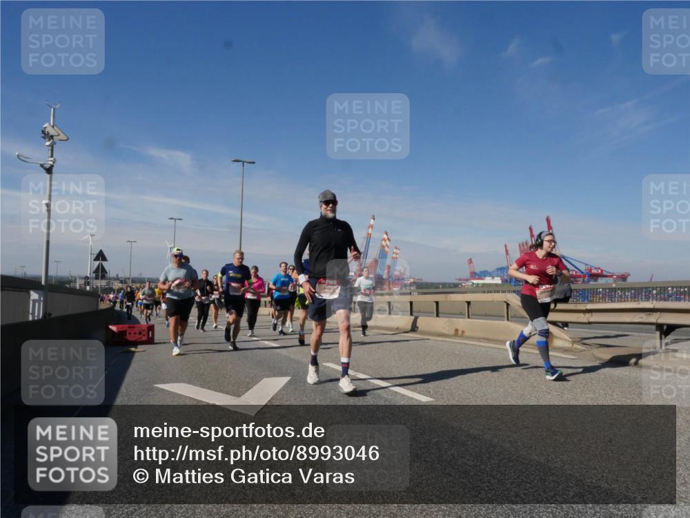 03.10.2025 - Köhlbrandbrückenlauf Matties Gatica Varas http://msf.ph/oto/8993046 03.10.2025 12:45:30 Position 2  meine-sportfotos.de