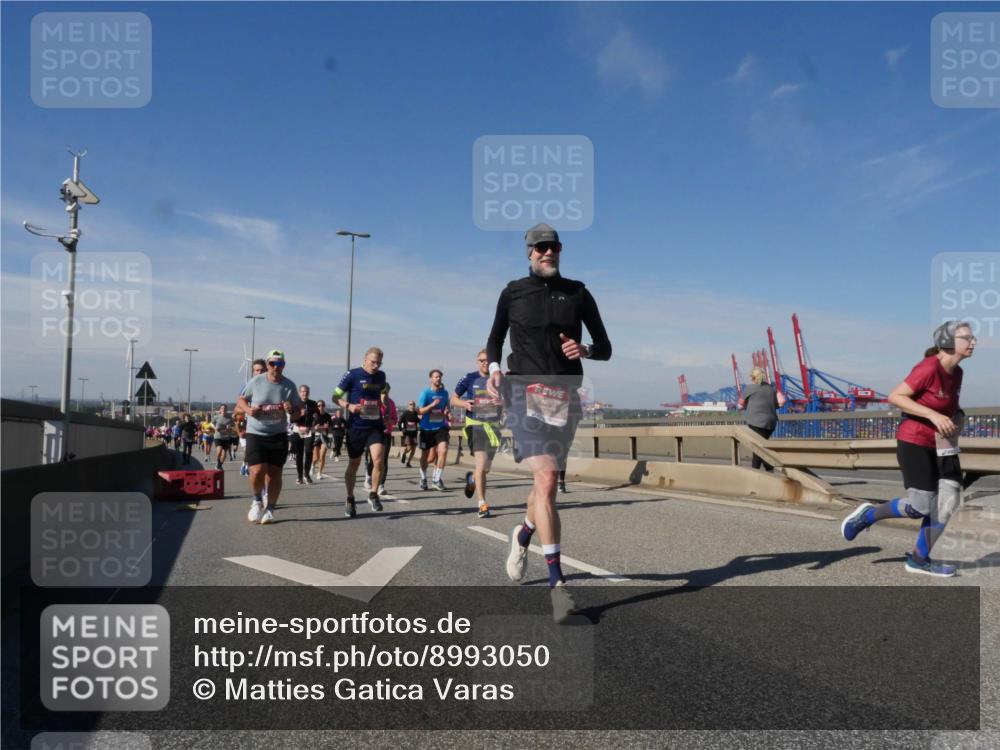 03.10.2025 - Köhlbrandbrückenlauf Matties Gatica Varas http://msf.ph/oto/8993050 03.10.2025 12:45:31 Position 2 779 meine-sportfotos.de