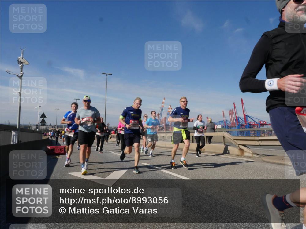 03.10.2025 - Köhlbrandbrückenlauf Matties Gatica Varas http://msf.ph/oto/8993056 03.10.2025 12:45:32 Position 2  meine-sportfotos.de