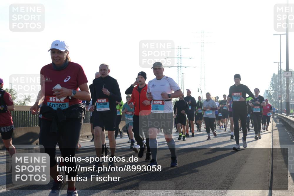 03.10.2025 - Köhlbrandbrückenlauf Luisa Fischer http://msf.ph/oto/8993058 03.10.2025 10:18:59 Position 3 1786, 3815, 1 meine-sportfotos.de