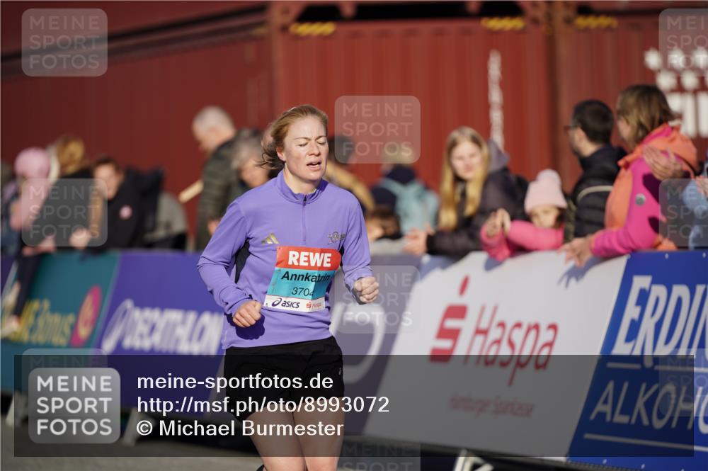 03.10.2025 - Köhlbrandbrückenlauf Michael Burmester http://msf.ph/oto/8993072 03.10.2025 09:53:20 Ziel 1012, 1029, 3299, 3704 meine-sportfotos.de