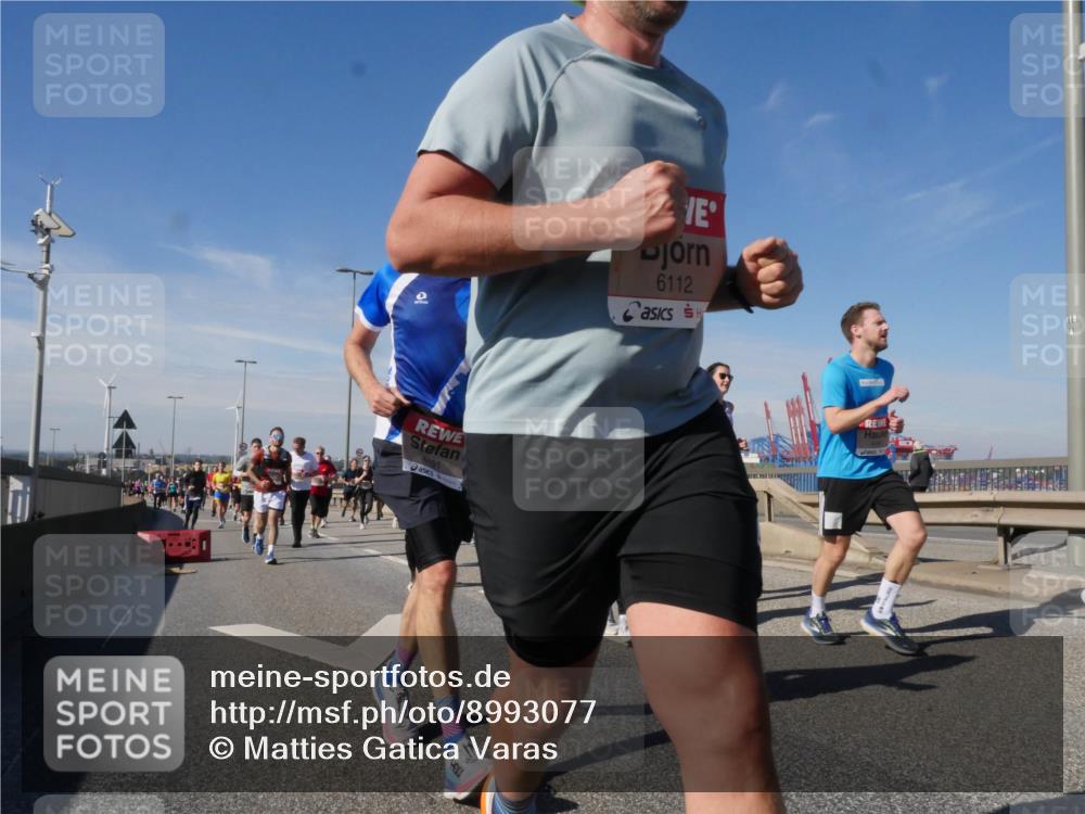 03.10.2025 - Köhlbrandbrückenlauf Matties Gatica Varas http://msf.ph/oto/8993077 03.10.2025 12:45:34 Position 2 4191, 6112, 18 meine-sportfotos.de