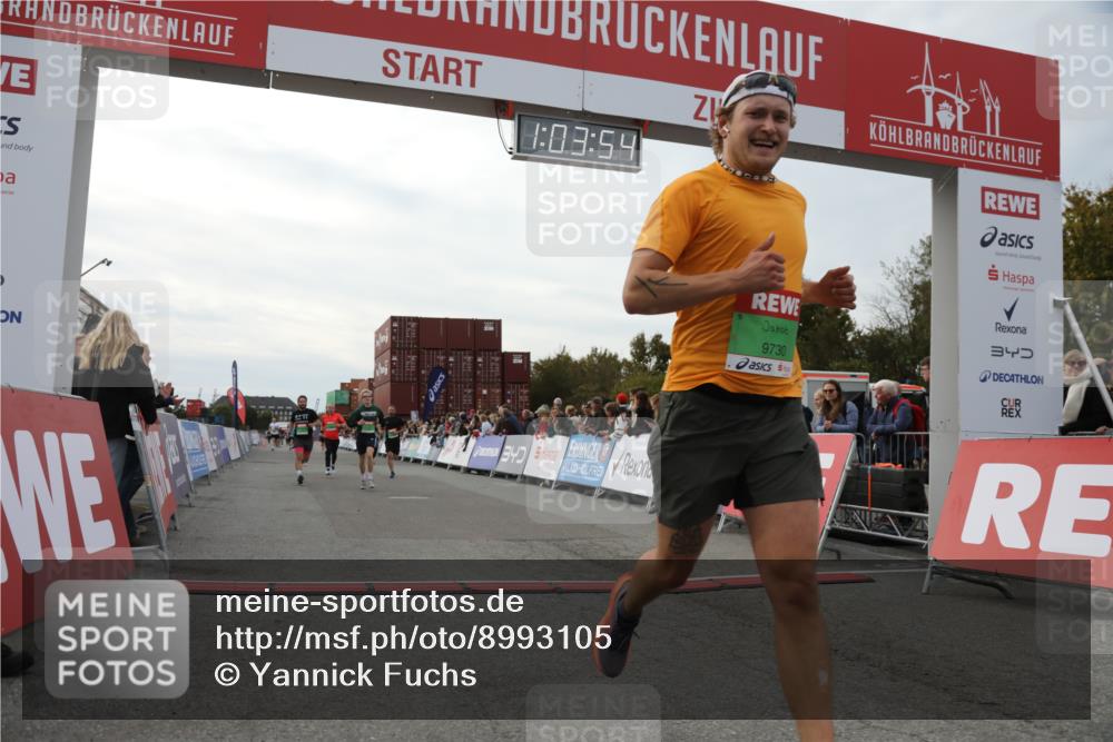 03.10.2025 - Köhlbrandbrückenlauf Yannick Fuchs http://msf.ph/oto/8993105 03.10.2025 16:03:52 Ziel 7811, 7862, 9405, 9473, 9672, 9730, 9746 meine-sportfotos.de