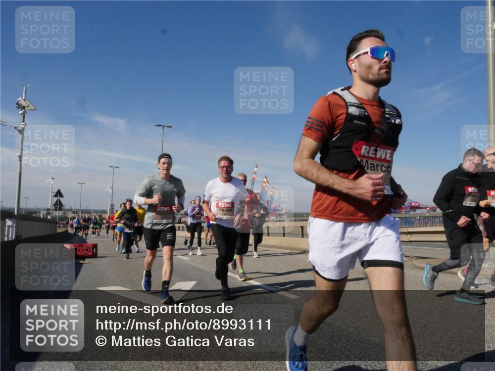 03.10.2025 - Köhlbrandbrückenlauf Matties Gatica Varas http://msf.ph/oto/8993111 03.10.2025 12:45:38 Position 2  meine-sportfotos.de
