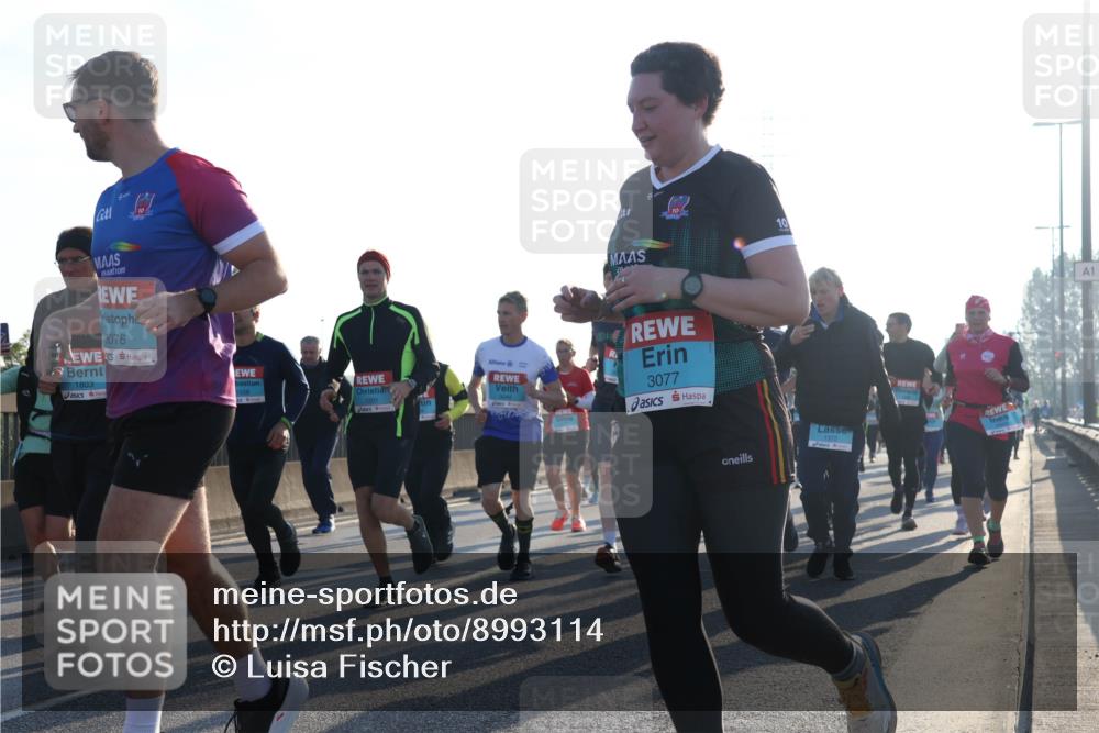 03.10.2025 - Köhlbrandbrückenlauf Luisa Fischer http://msf.ph/oto/8993114 03.10.2025 10:19:04 Position 3 10, 3076, 1803, 1201, 3077, 10, 1372, 1 meine-sportfotos.de