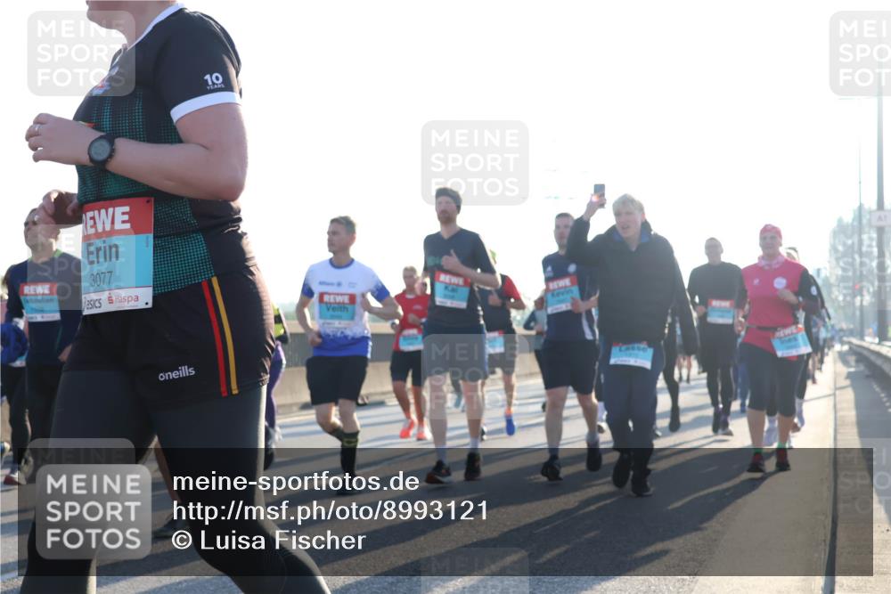 03.10.2025 - Köhlbrandbrückenlauf Luisa Fischer http://msf.ph/oto/8993121 03.10.2025 10:19:05 Position 3 3077, 10 meine-sportfotos.de