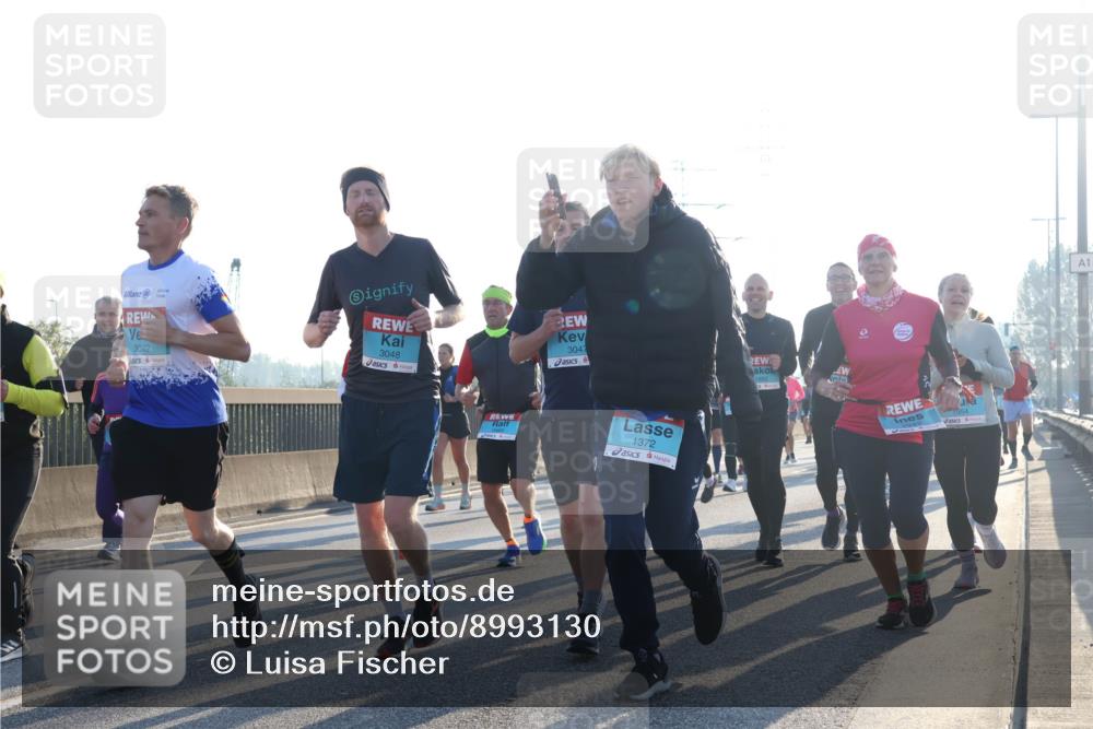03.10.2025 - Köhlbrandbrückenlauf Luisa Fischer http://msf.ph/oto/8993130 03.10.2025 10:19:06 Position 3 3049, 3048, 3047, 1372, 1892, 1954, 1 meine-sportfotos.de