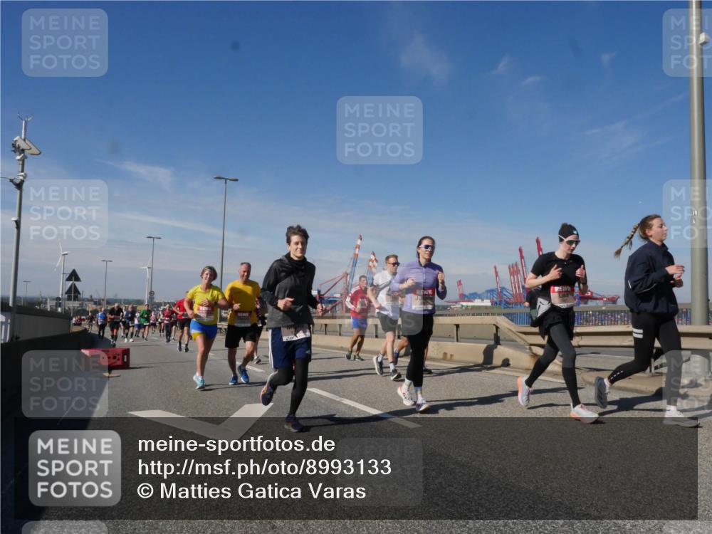 03.10.2025 - Köhlbrandbrückenlauf Matties Gatica Varas http://msf.ph/oto/8993133 03.10.2025 12:45:40 Position 2  meine-sportfotos.de
