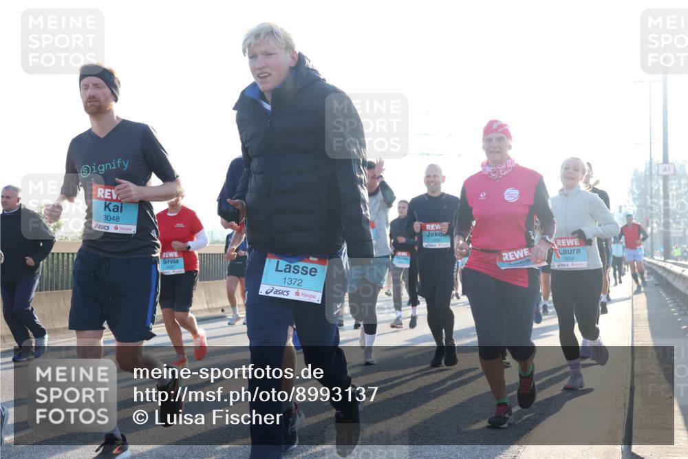 03.10.2025 - Köhlbrandbrückenlauf Luisa Fischer http://msf.ph/oto/8993137 03.10.2025 10:19:07 Position 3 3048, 1372, 1892, 1954, 1 meine-sportfotos.de
