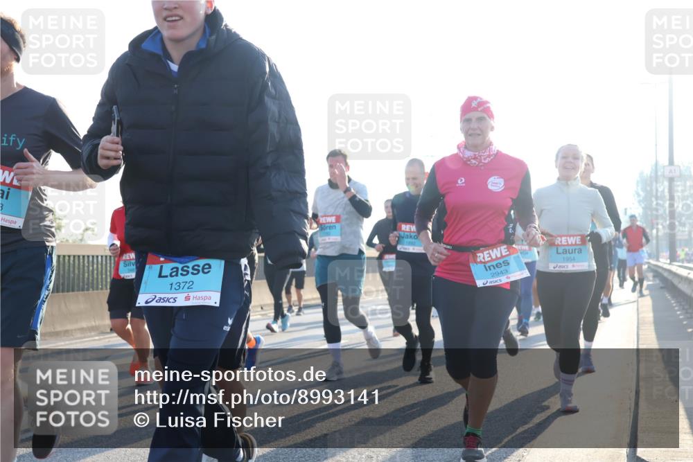 03.10.2025 - Köhlbrandbrückenlauf Luisa Fischer http://msf.ph/oto/8993141 03.10.2025 10:19:07 Position 3 3, 10, 1372, 1954, 2943 meine-sportfotos.de