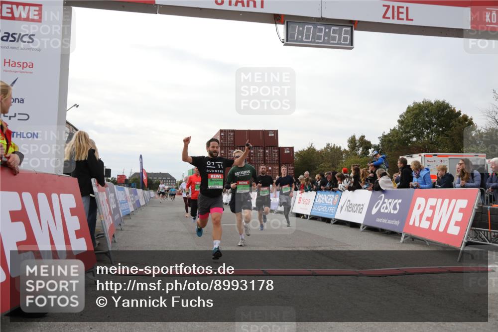 03.10.2025 - Köhlbrandbrückenlauf Yannick Fuchs http://msf.ph/oto/8993178 03.10.2025 16:03:54 Ziel 7257, 7811, 7862, 9405, 9473, 9672, 9730, 9744, 9746 meine-sportfotos.de