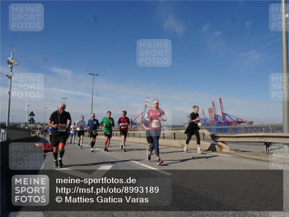 03.10.2025 - Köhlbrandbrückenlauf Matties Gatica Varas http://msf.ph/oto/8993189 03.10.2025 12:45:47 Position 2  meine-sportfotos.de