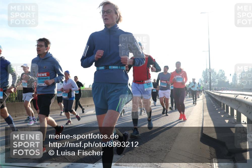 03.10.2025 - Köhlbrandbrückenlauf Luisa Fischer http://msf.ph/oto/8993212 03.10.2025 10:19:14 Position 3 170, 2450 meine-sportfotos.de