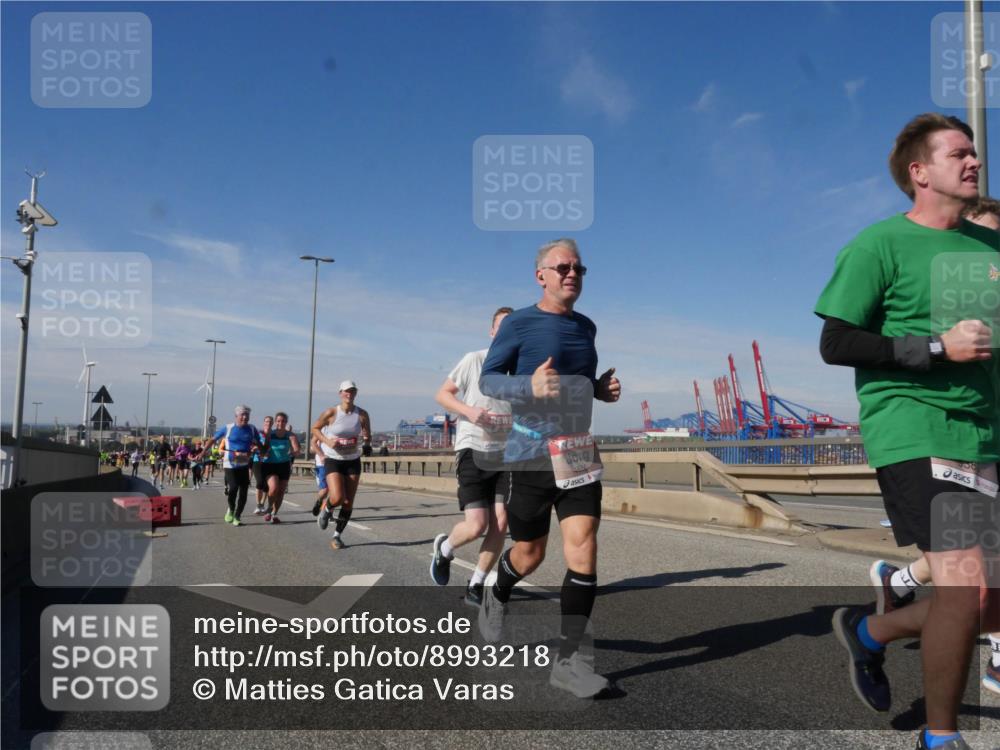 03.10.2025 - Köhlbrandbrückenlauf Matties Gatica Varas http://msf.ph/oto/8993218 03.10.2025 12:45:50 Position 2 4656 meine-sportfotos.de