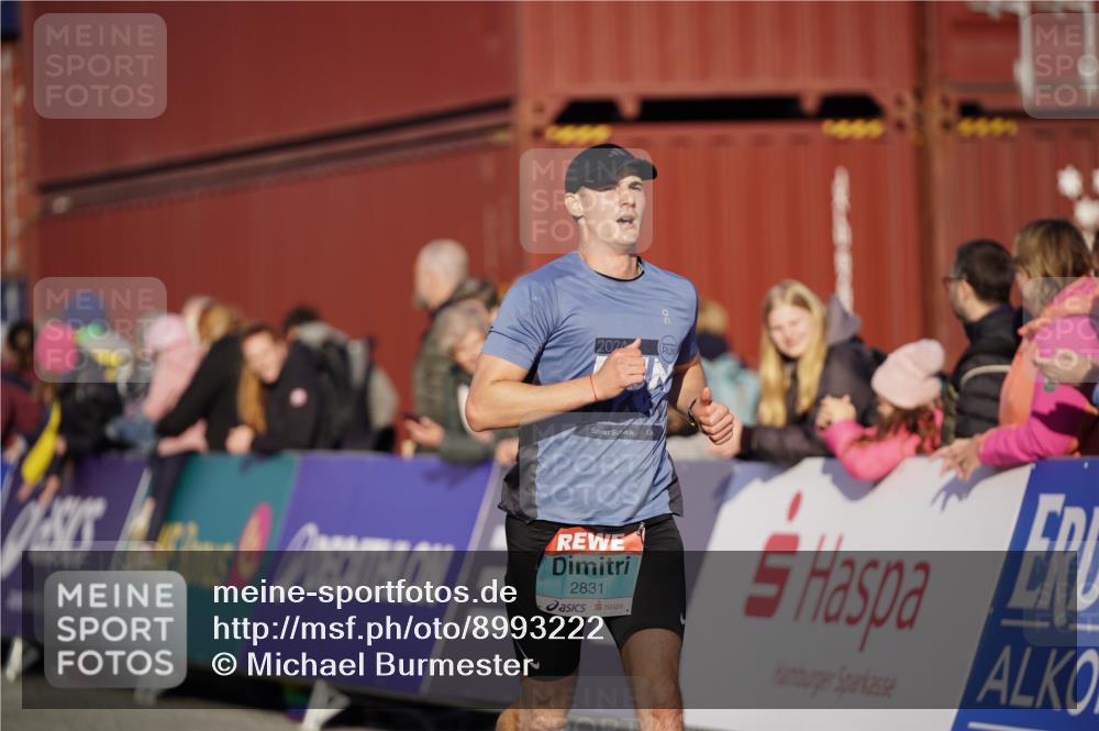 03.10.2025 - Köhlbrandbrückenlauf Michael Burmester http://msf.ph/oto/8993222 03.10.2025 09:53:31 Ziel 2831, 3078, 3226, 3262, 3841 meine-sportfotos.de