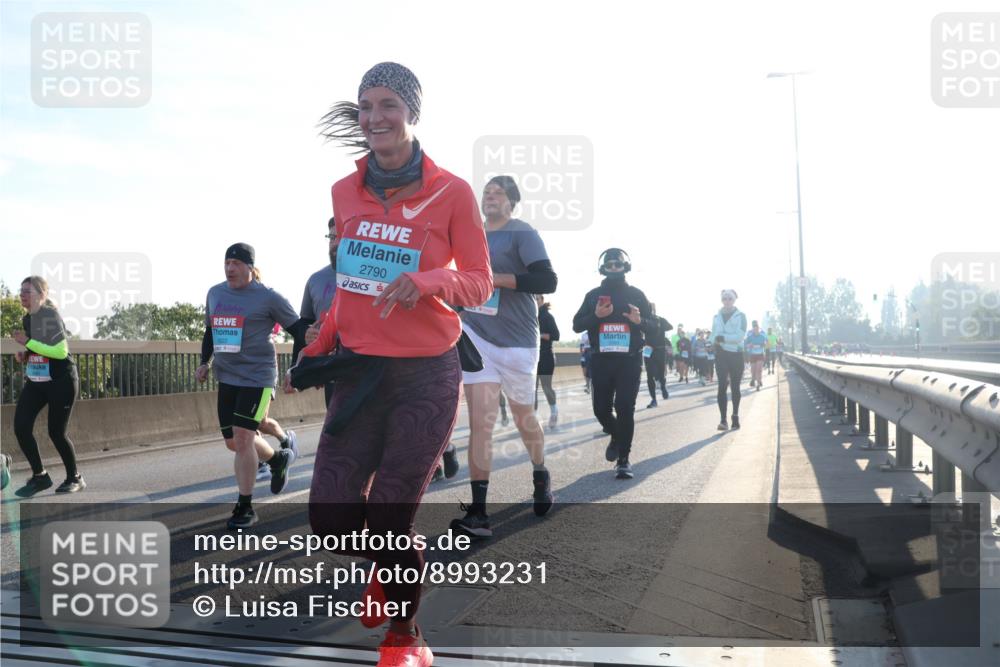 03.10.2025 - Köhlbrandbrückenlauf Luisa Fischer http://msf.ph/oto/8993231 03.10.2025 10:19:15 Position 3 2790, 00, 00 meine-sportfotos.de