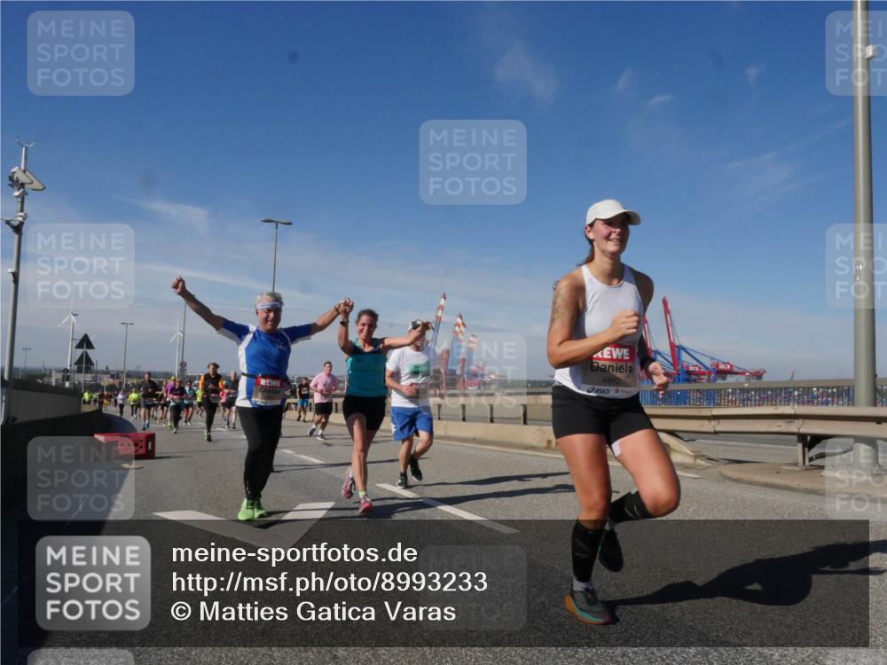 03.10.2025 - Köhlbrandbrückenlauf Matties Gatica Varas http://msf.ph/oto/8993233 03.10.2025 12:45:52 Position 2 4862 meine-sportfotos.de